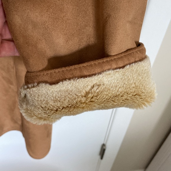 Ann Klein Women’s Tan Hooded Coat, Sherpa lined, used like new condition. - Picture 4 of 14